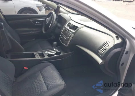 2016 Nissan Altima 2.5/2.5 S/2.5 Sl/2.5 Sr/2.5 Sv из США, поврежденный, VIN 1N4AL3AP9GN352652